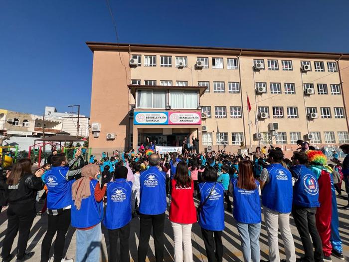 Hatay da depremzede çocuklara moral etkinliği