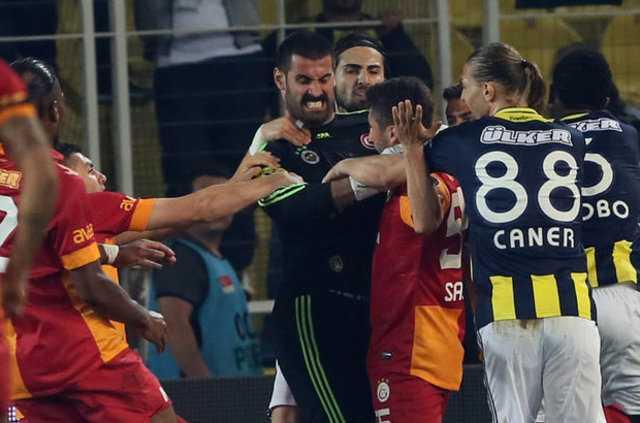 %C4%B0%C5%9Fte+unutulmaz+Galatasaray-Fenerbah%C3%A7e+derbileri