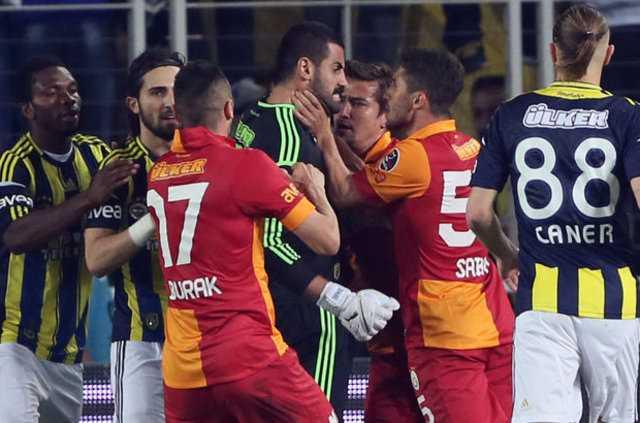 %C4%B0%C5%9Fte+unutulmaz+Galatasaray-Fenerbah%C3%A7e+derbileri