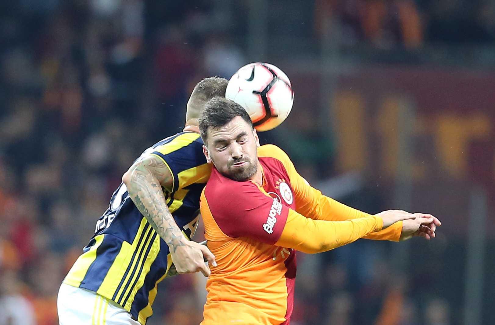 %C4%B0%C5%9Fte+Galatasaray+-+Fenerbah%C3%A7e+derbisinden+kareler