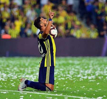 Fenerbah%C3%A7e+transferde+80+milyonu+bidonlara+yat%C4%B1rd%C4%B1