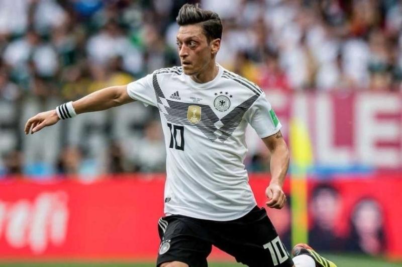 Mesut+%C3%96zil%E2%80%99in+menajerinden+Fenerbah%C3%A7e+a%C3%A7%C4%B1klamas%C4%B1