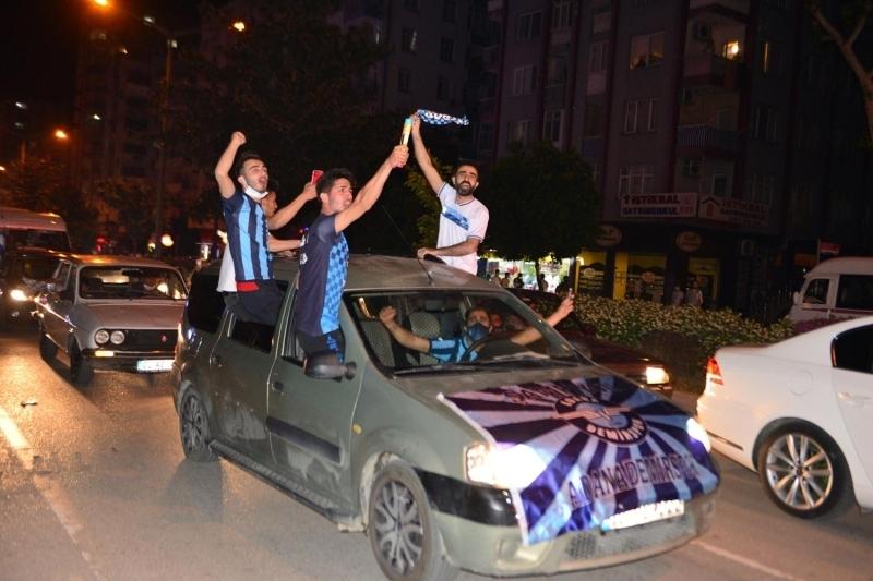 Demirspor,+S%C3%BCper+Lig%E2%80%99e+%C3%A7%C4%B1kt%C4%B1;+Adanal%C4%B1lar+%C3%A7%C4%B1ld%C4%B1rd%C4%B1%21;