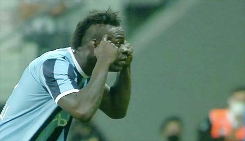 T%C3%BCm+d%C3%BCnya+Balotelli%E2%80%99yi+konu%C5%9Fuyor:+%C4%B0ntikam%C4%B1n%C4%B1+ald%C4%B1