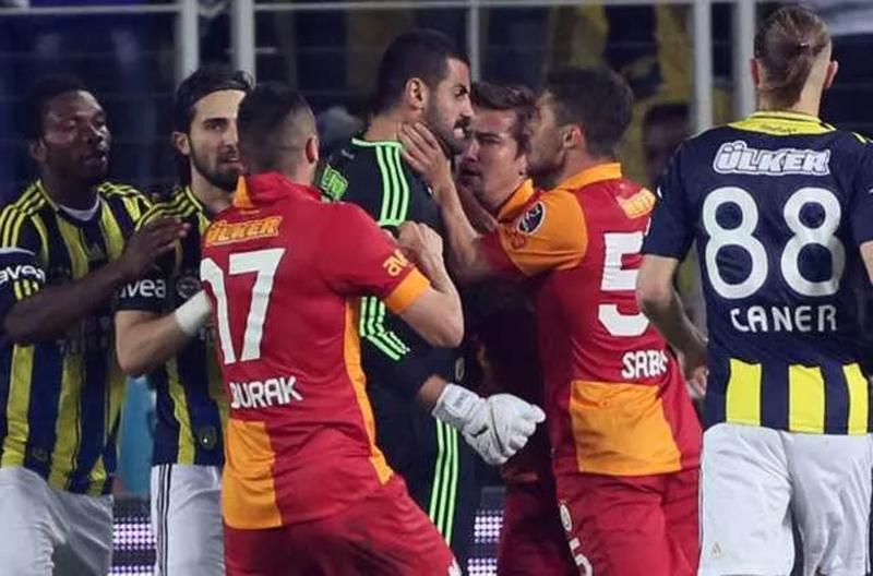 Futbol+tarihine+ge%C3%A7en+unutulmaz+Galatasaray++-Fenerbah%C3%A7e+derbileri