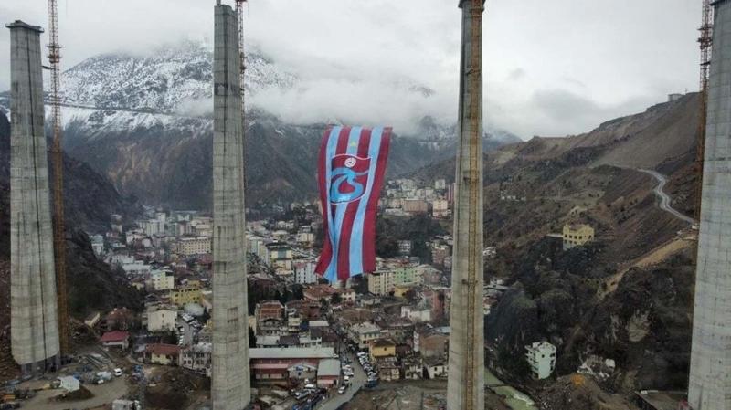 Trabzonspor%E2%80%99un+%C5%9Fampiyonluk+kutlamalar%C4%B1+Artvin%E2%80%99den+ba%C5%9Flad%C4%B1