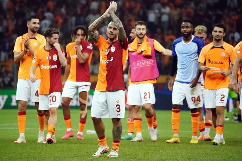 Galatasaray+gruplarda+perdeyi+a%C3%A7%C4%B1yor%21;+%C5%9Eampiyonlar+Ligi+s%C4%B1nav%C4%B1+ba%C5%9Fl%C4%B1yor