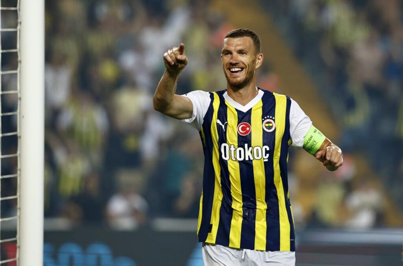 Edin+Dzeko,+S%C3%BCper+Lig+tarihine+ge%C3%A7ti%21;+Lefter%E2%80%99i+sollad%C4%B1