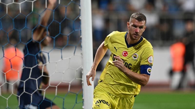 Edin+Dzeko%E2%80%99dan+itiraf%21;+%E2%80%99%E2%80%99Fenerbah%C3%A7e%E2%80%99ye+gelmemin+en+b%C3%BCy%C3%BCk+nedeni...%E2%80%99%E2%80%99