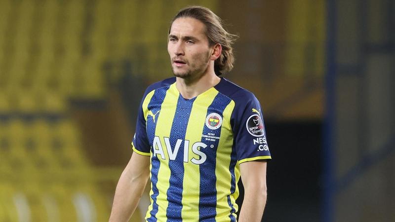 6+oyuncunun+bileti+kesildi%21;+Fenerbah%C3%A7e%E2%80%99de+ayr%C4%B1l%C4%B1k+r%C3%BCzgarlar%C4%B1