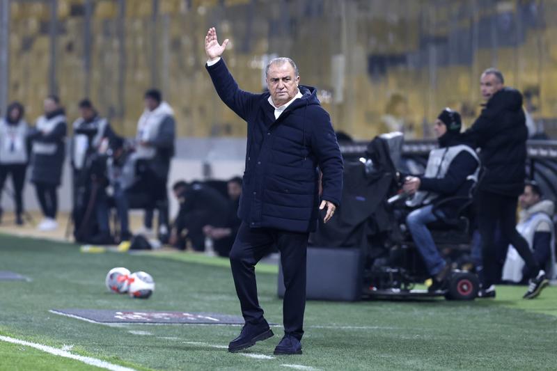 Fatih+Terim%E2%80%99den+Kenan+Y%C4%B1ld%C4%B1z+ve+Hakan+%C3%87alhano%C4%9Flu%E2%80%99na+%C3%B6vg%C3%BC+dolu+s%C3%B6zler%21;+%E2%80%99%E2%80%99T%C3%BCrkiye+i%C3%A7in+bir+gurur+kayna%C4%9F%C4%B1%E2%80%99%E2%80%99