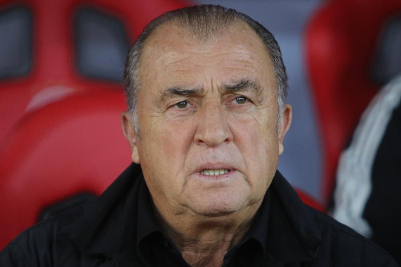 Fatih+Terim%E2%80%99den+Kenan+Y%C4%B1ld%C4%B1z+ve+Hakan+%C3%87alhano%C4%9Flu%E2%80%99na+%C3%B6vg%C3%BC+dolu+s%C3%B6zler%21;+%E2%80%99%E2%80%99T%C3%BCrkiye+i%C3%A7in+bir+gurur+kayna%C4%9F%C4%B1%E2%80%99%E2%80%99