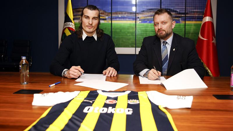 Ve+beklenen+transfer+ger%C3%A7ekle%C5%9Fti%21;+Resmen+imzay%C4%B1+att%C4%B1...