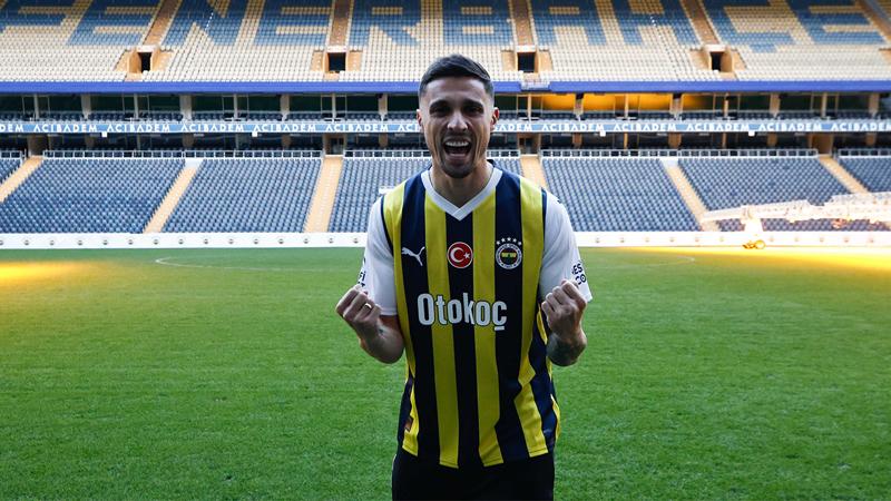 Ve+beklenen+transfer+ger%C3%A7ekle%C5%9Fti%21;+Resmen+imzay%C4%B1+att%C4%B1...