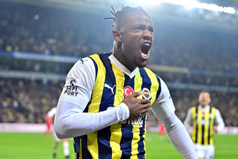 B%C3%BCy%C3%BCk+ilgi+var%21;+Fenerbah%C3%A7e%E2%80%99de+8+oyuncuya+teklif