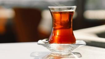 Meğer yıllardır yanlış demliyormuşuz: İşte lezzetli çayın formülü!