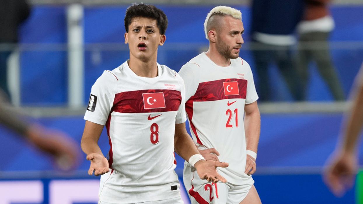 T�rkiye'nin D�nya Kupas�'ndan elenmesi d�nya bas�n�nda! 'Dramatik bir olay'