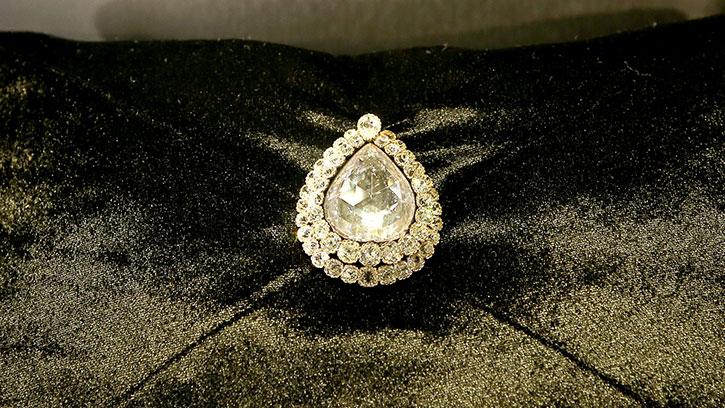 Tarihi Elmasların En Büyüğü 'Kaşıkçı Elması' Yeniden Sergileniyor