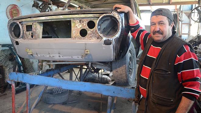 İskelet halinde gelen otomobilleri yeniden yollara çıkarıyor