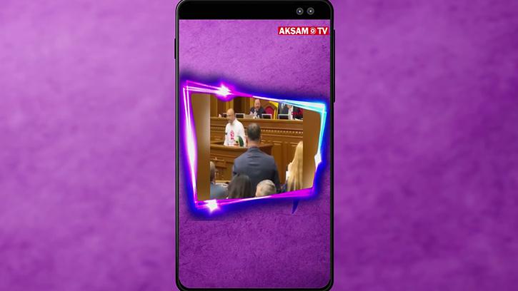 Parlamentoya “Joker” Maskesiyle Geldi #AkşamStory