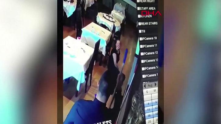 Garson Kadın 2 Yıl Boyunca Yaşadığı Tüm Sakarlıkları Sosyal Medyada Paylaştı