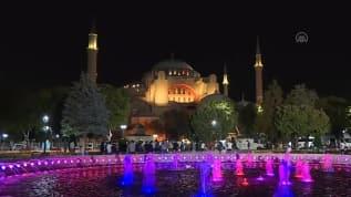 Ayasofya'da yatsı ezanı okundu...