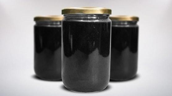 Emeklilikten sonra köyüne dönerek, pekmez tesisi kurdu