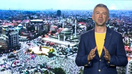 Taksim Camii ve papağanlar
