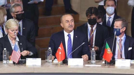 Dışişleri Bakanı Çavuşoğlu: Muhalefet bu duruma düşmemeli