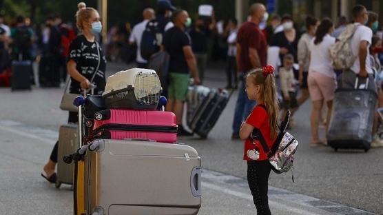 İngiltere'den ilk turist kafilesi 