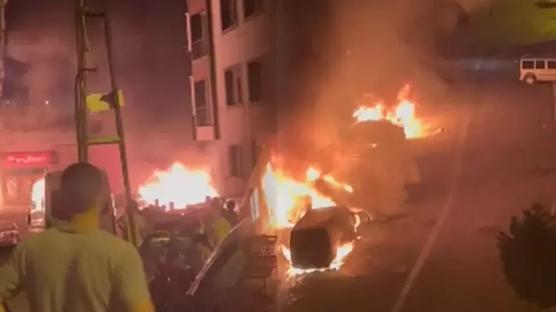 Esenyurt'ta çok sayıda araç kundaklandı