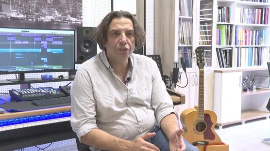 Gündüz konservatuvarda akademisyen, gece sahnede solist