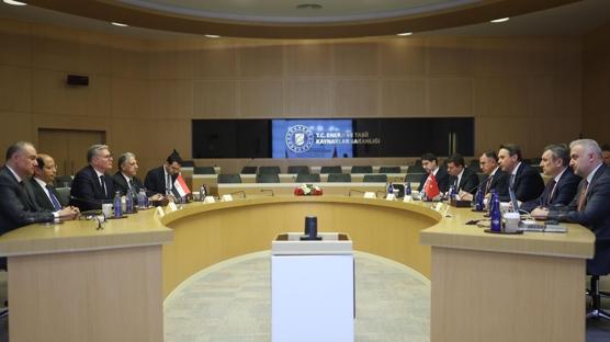 FSRU ilk kez yurt dışında görev yapacak