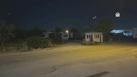 Köpeği korumak için muhtarı bahçeye kilitlediler