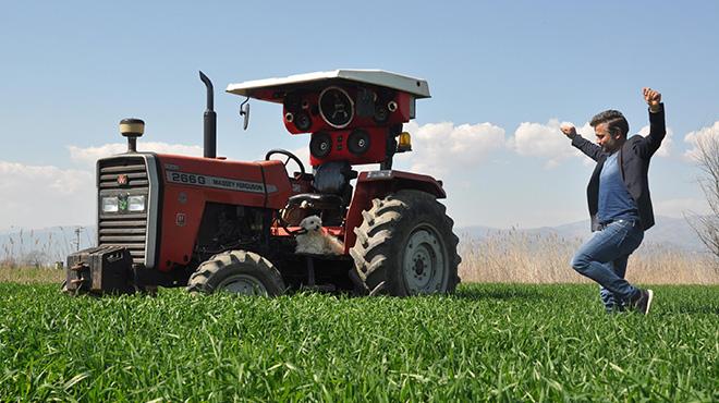 Bu köydekiler stresten uzak! Herkes oynayarak çalışıyor