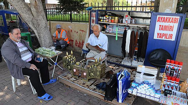 Azmiyle tüm engelleri aştı! Kendi ayaklarının üzerinde durmayı başardı