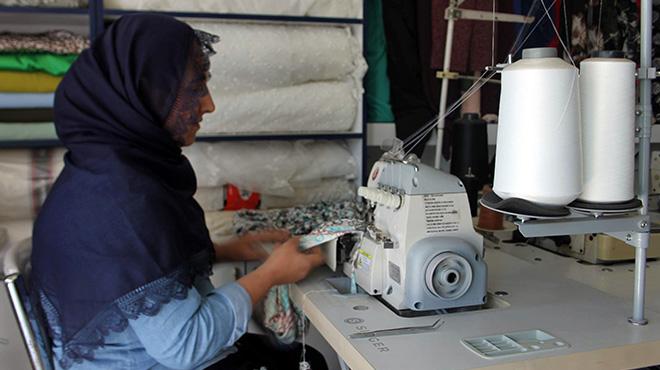 Evde yaptığını dükkana taşıdı, siparişlere yetişemiyor