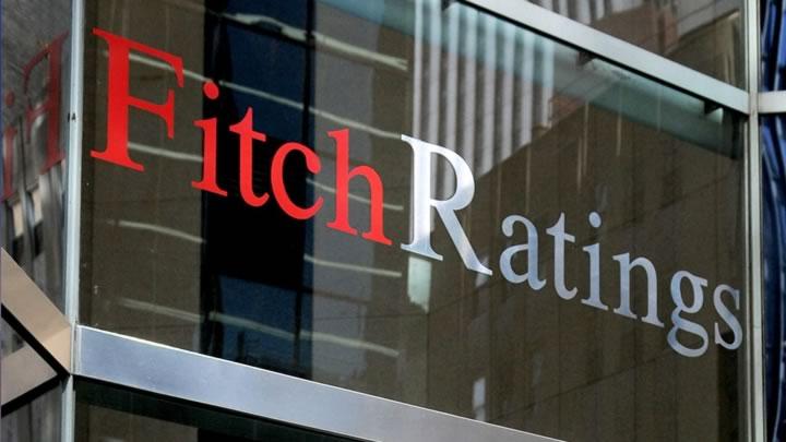 Fitch'ten Rumlara uyar