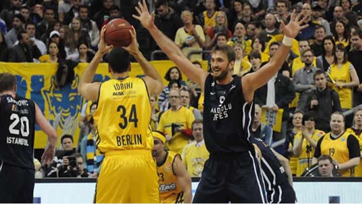 Anadolu Efes istediini ald