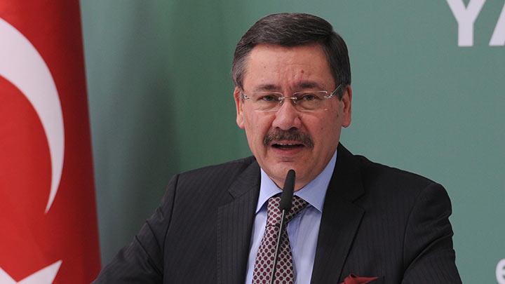 Melih Gkek, o ismi grevden ald