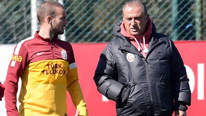 Sneijder: Hocamla aramda problem yok