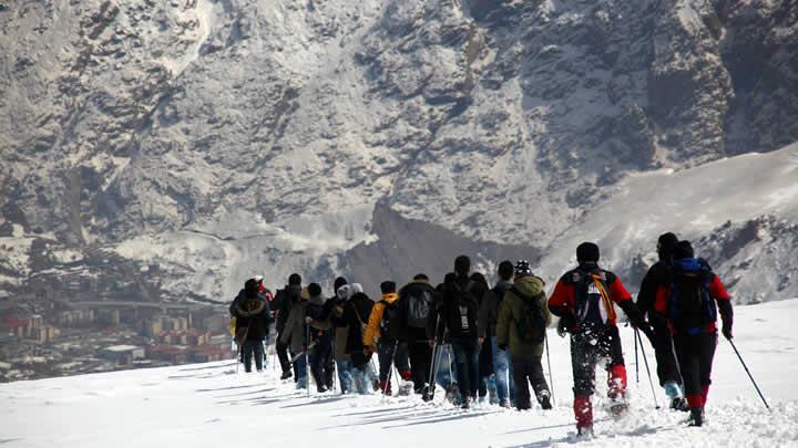 Hakkari'de kar trekkingi