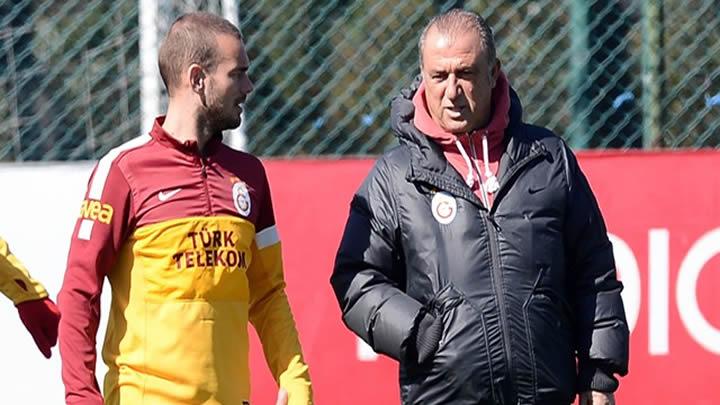 Fatih Terim'den Sneijder'e Darbe