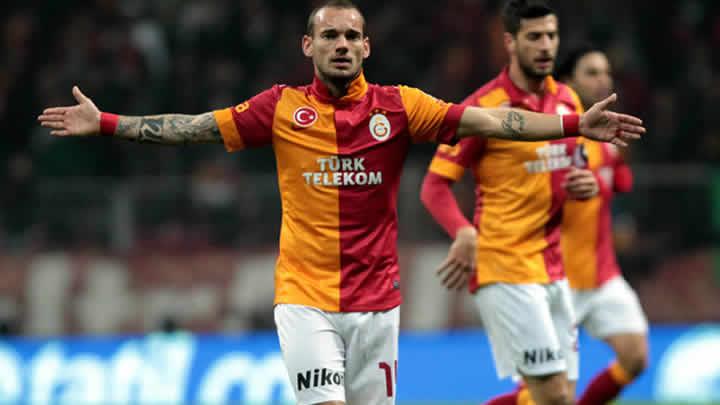 Wesley Sneijder stanbul'a dnyor