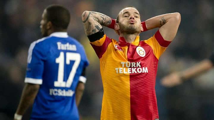 G.Saray'a Sneijder oku