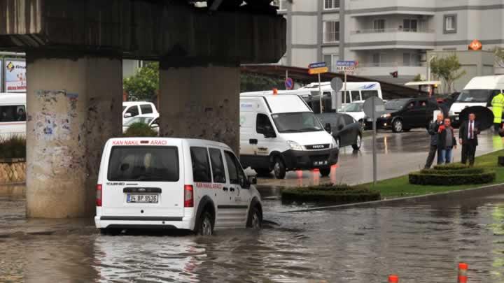 Adana'da yamur ilesi 