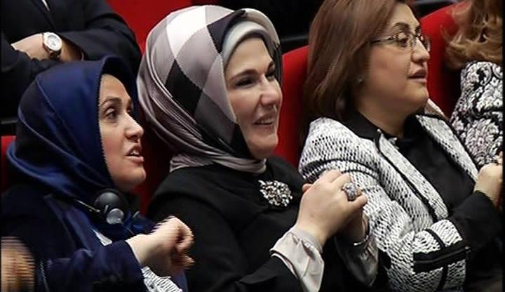 Emine Erdoan'n ilgisini eken karikatr