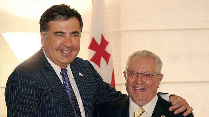 Saakashvili'den armkl'ya 'en yksek hizmet nian'
