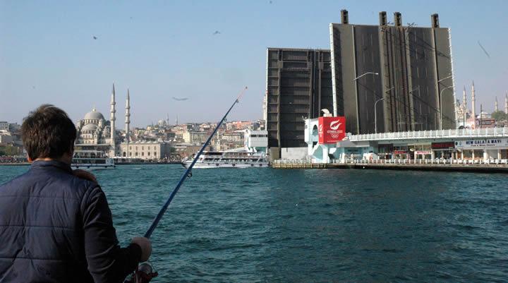 Galata ve Atatrk kprs ulama kapatld