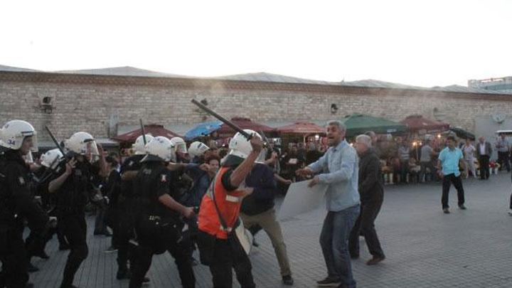 Taksim'de eylem yapan gruba polis mdahalesi